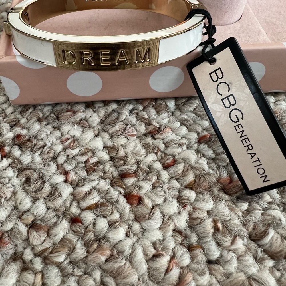 NWT BCBGeneration White Bangle Bracelet